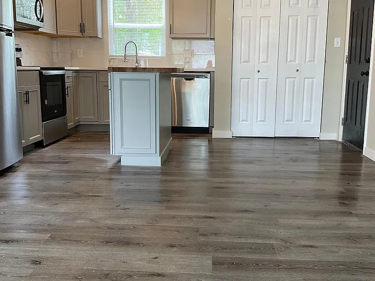 475 Florence Ave — Photo 6