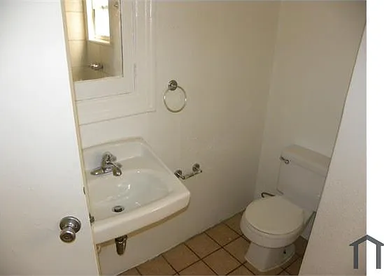 Studio, $1,650 — Photo 3