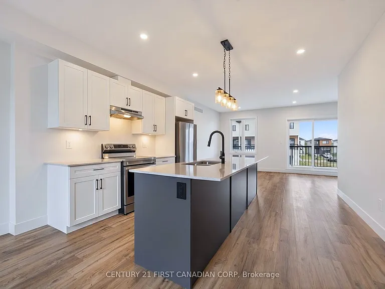 1595 Capri Cres #66 — Photo 12
