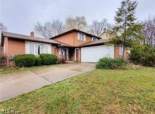 2110 S Green Rd, South Euclid, OH 44121