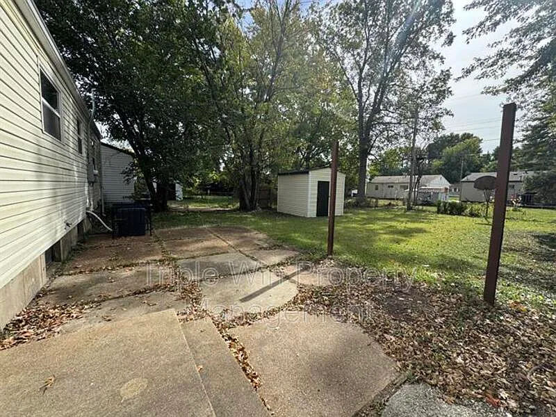 3 bed, 1.0 bath, 925 sqft, $1,400 — Photo 4