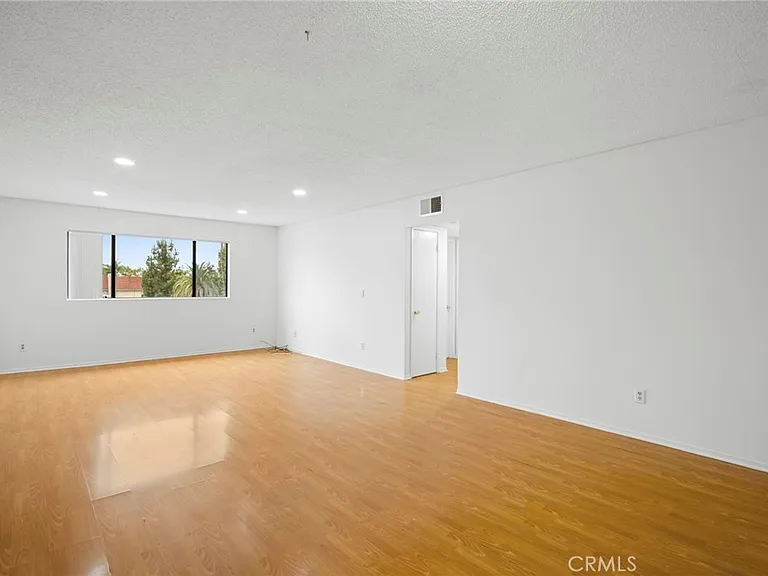 330 Pioneer Dr #7 — Photo 9