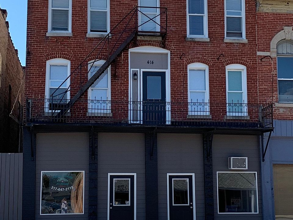 Third Floor apartment for rent.