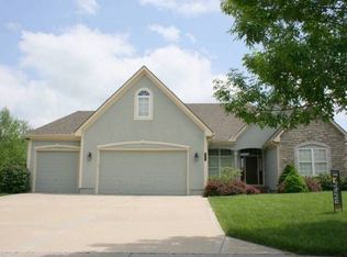 2531 SW Winterbrook Ct, Lees Summit, MO 64081