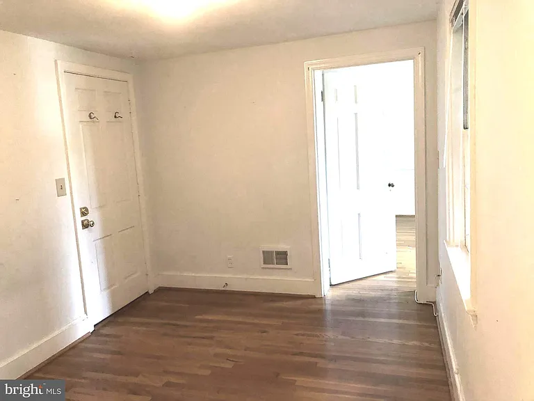 4843 Butterworth Pl NW — Photo 11