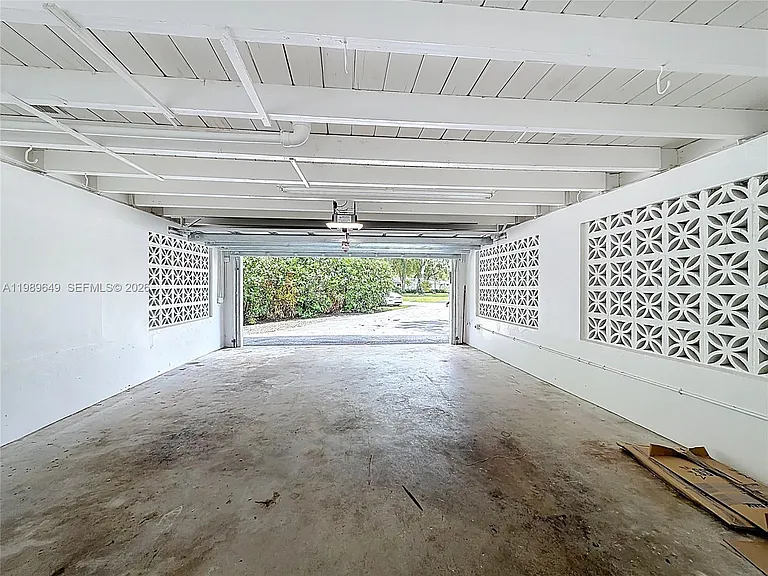 4330 SW 7th St — Photo 43