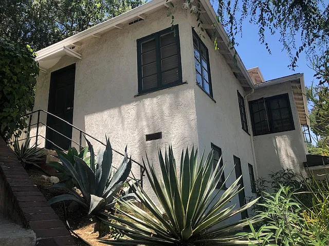 1 bed, 2064 sqft, $1,700 — Photo 2