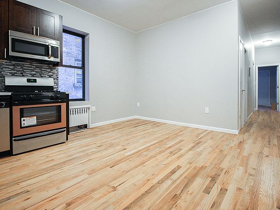 3rd image of 365 E 21st St #5