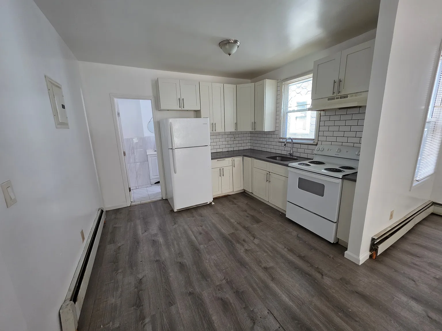 2 bed, 700 sqft, $2,795 — Photo 1