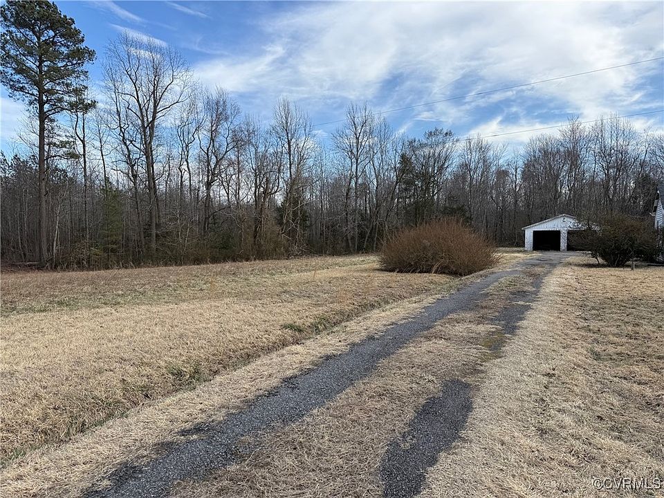 2nd image of 10176 Gera Rd