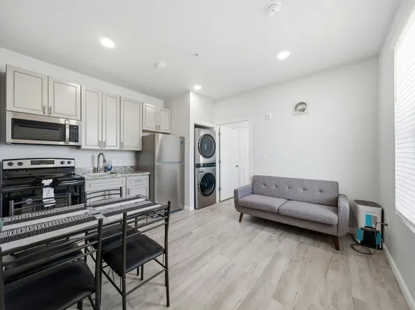 801 Avenue K #G, Galveston, TX 77550