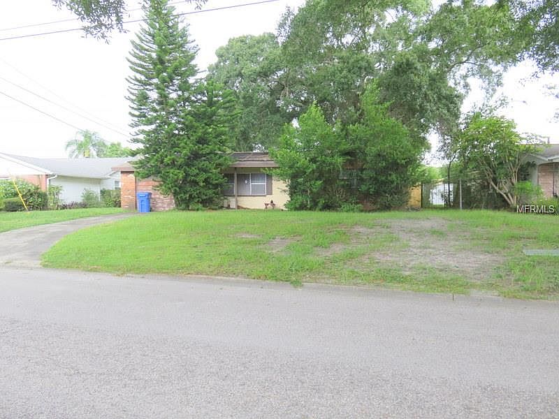 1st image of 7903 N Woodlynne Ave