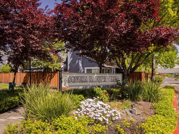 668 Racquet Club Drive, Rohnert Park, CA 94928