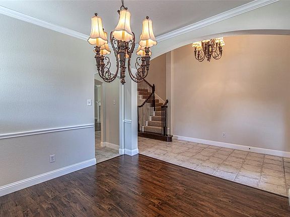 3rd image of 7709 Owl Creek Ln