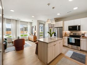 Rowlen Apartments