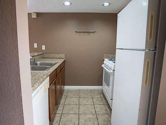 Dishwasher, oven, fridge, gas stove, and microwave, available.