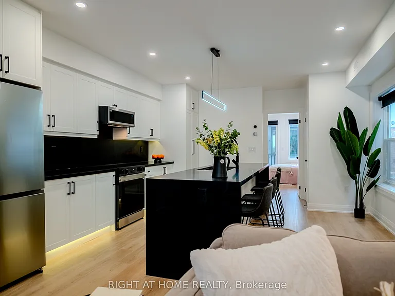 55 Innes Ave #2 — Photo 4