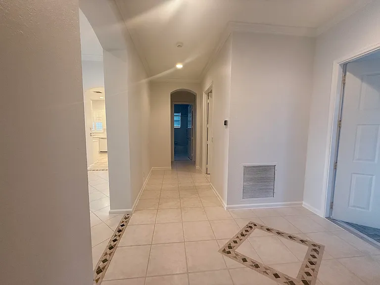 9041 Bay Harbour Cir — Photo 15