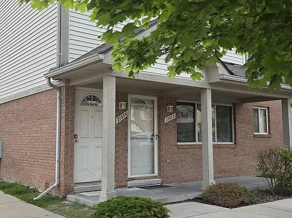 21072 Flora St, Roseville, MI 48066