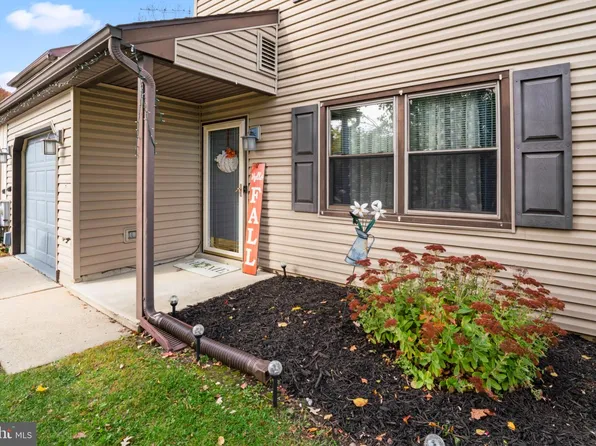 28 Lanford Rd, New Castle, DE 19720