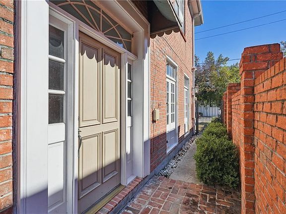 4th image of 512 N Labarre Rd