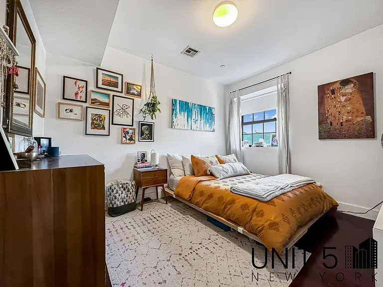 1490 Jefferson Ave #3A — Photo 9