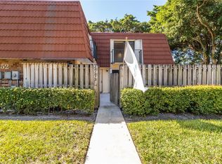 9991 NW 7th St, Plantation, FL 33324