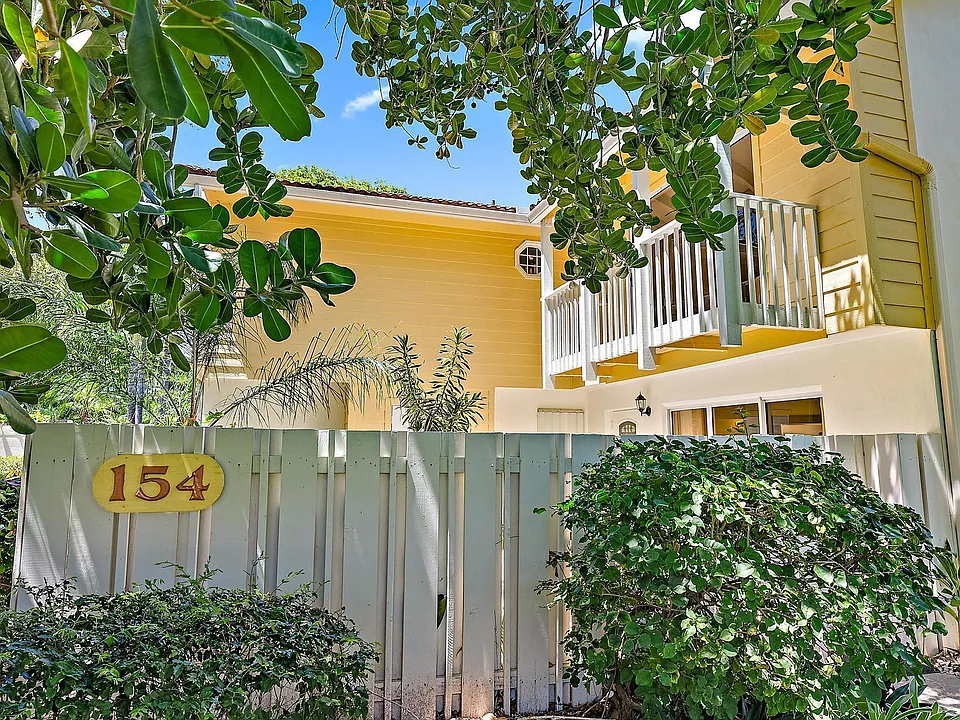 154 Seabreeze Cir