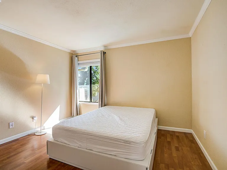2131 Northwood Cir #F — Photo 3