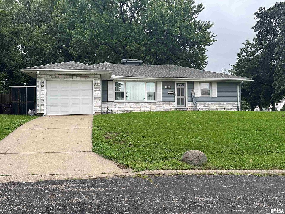 1st image of 2833 N Easton Pl