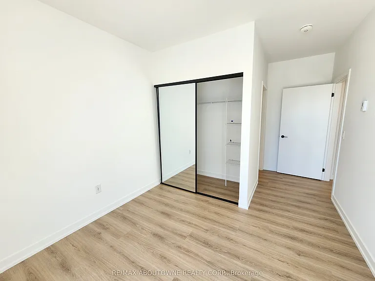 20 Lagerfeld Dr #12 — Photo 24