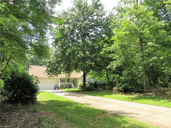 2nd image of 205 Church View Dr