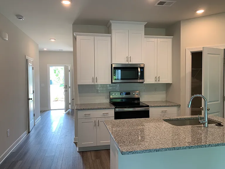 2316 Belterra Dr — Photo 11