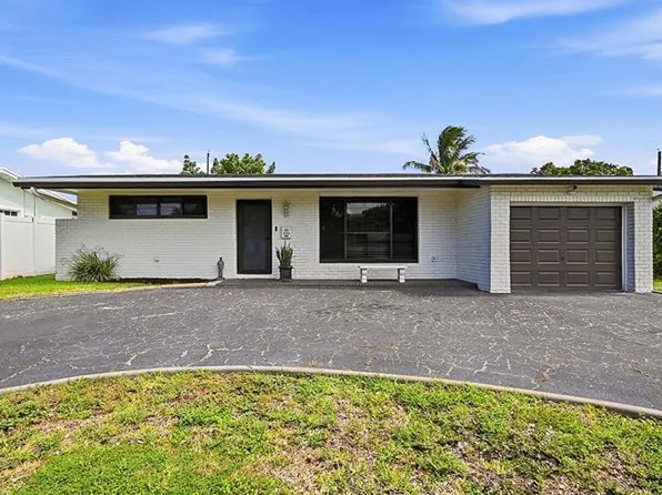 8370 NW 26th Place, Sunrise, FL 33322