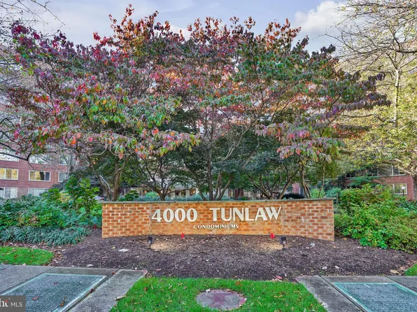 4000 Tunlaw Rd NW APT 220, Washington, DC 20007