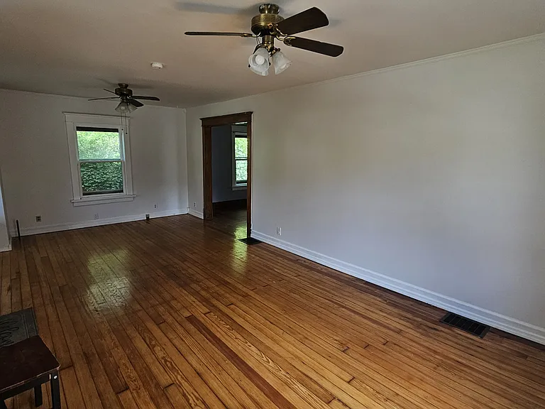 1645 Frederick Ave — Photo 4