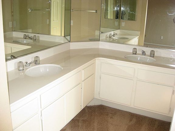 Master bath dual sinks