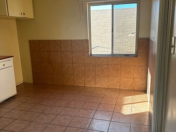 5th image of 1319 S Vancouver Ave APT C