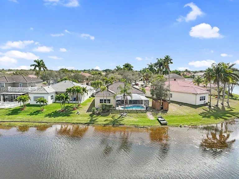 1400 Meadows Blvd — Photo 33
