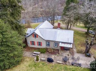 600 Pigeon Ford Rd, Canton, NC 28716