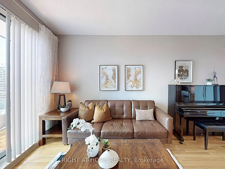 60 Byng Ave #1612 — Photo 8