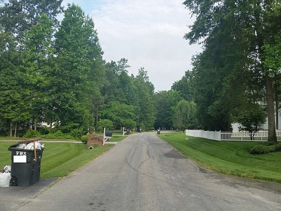4th image of 1013 Rockbasket Ln