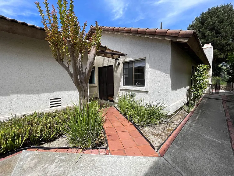 15943 Sunnyfield Pl — Photo 2