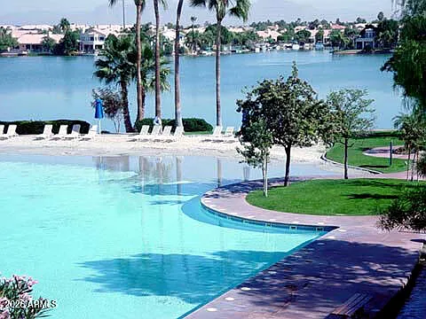 2 bed, 2.0 bath, 957 sqft, $1,850 — Photo 2