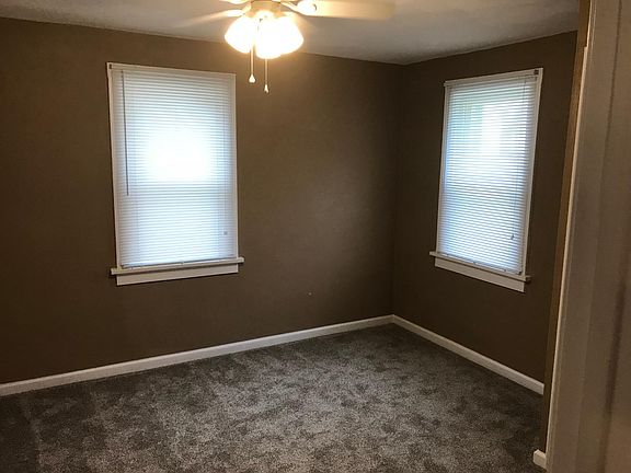 4th image of 3920 S Chalmers Ave