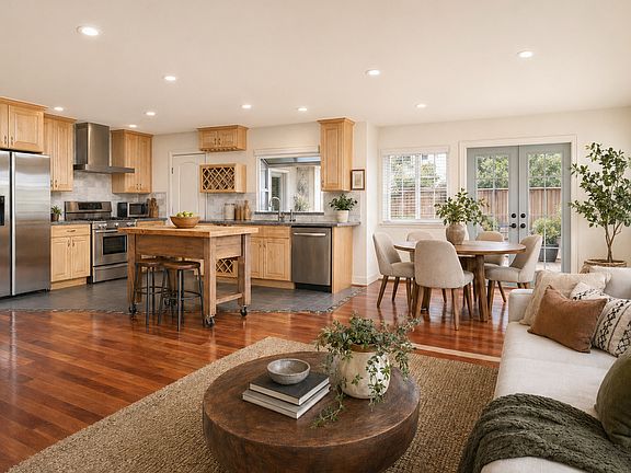 4th image of 350 Quay Ln