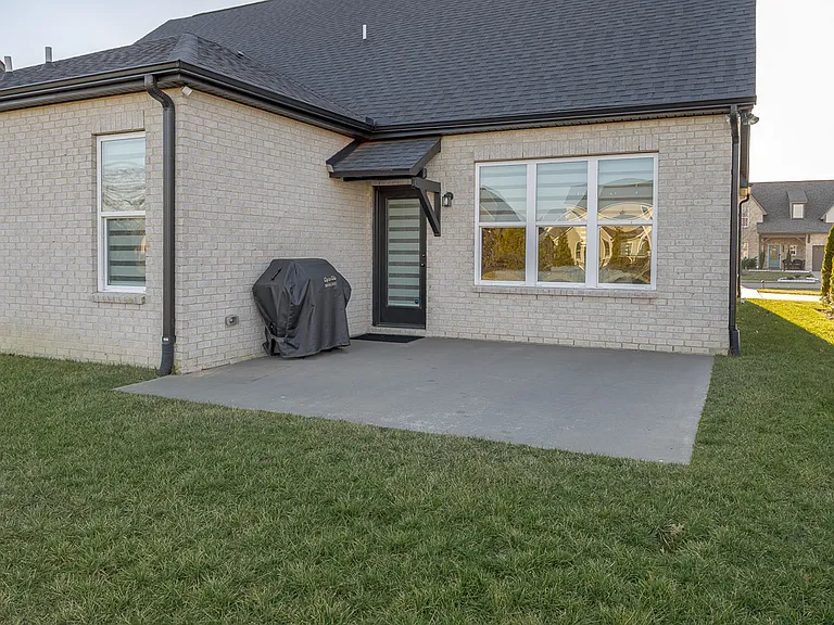 7444 Flatbush Dr — Photo 15