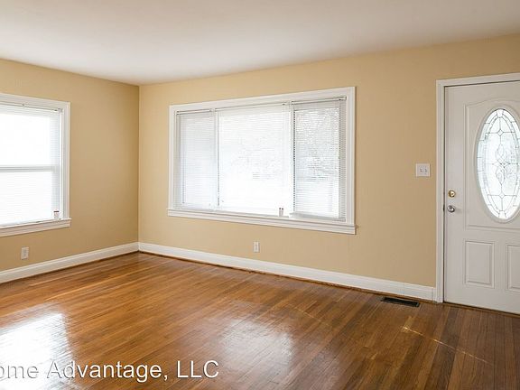 3rd image of 2203 Cottage Ln