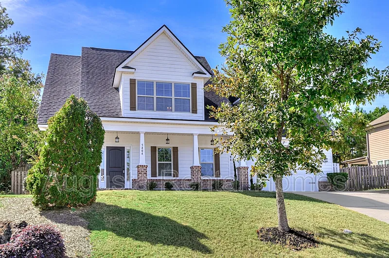 5 bed, 3.5 bath, 2964 sqft, $2,495 — Photo 3