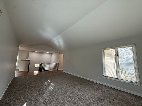 3rd image of 53 Penfro Dr